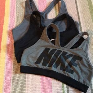 Medium impact sports bra bundle